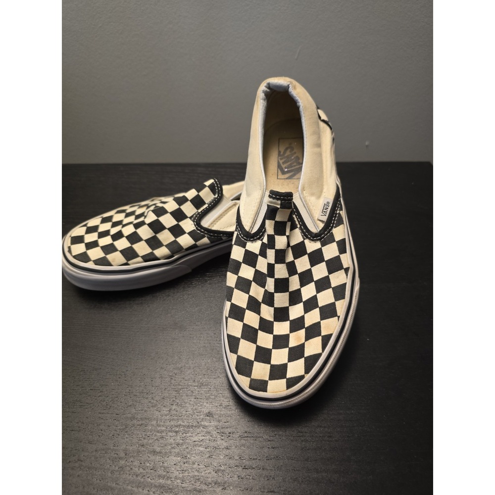 Vans Off The Wall Checkered Classic 8.5 Women 7 Men Slip On Shoe